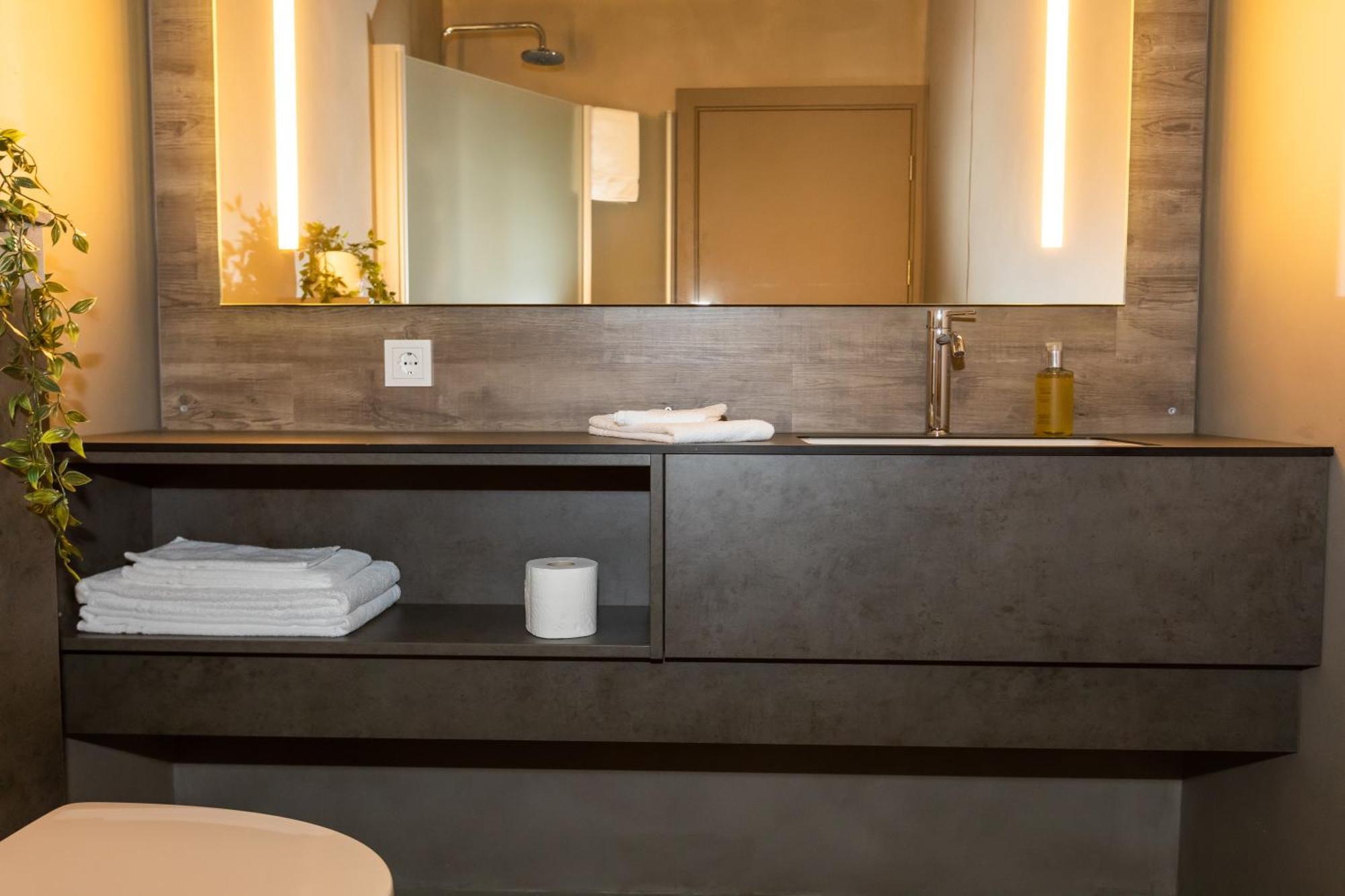 Hotel Halond Akureyri Ngoại thất bức ảnh